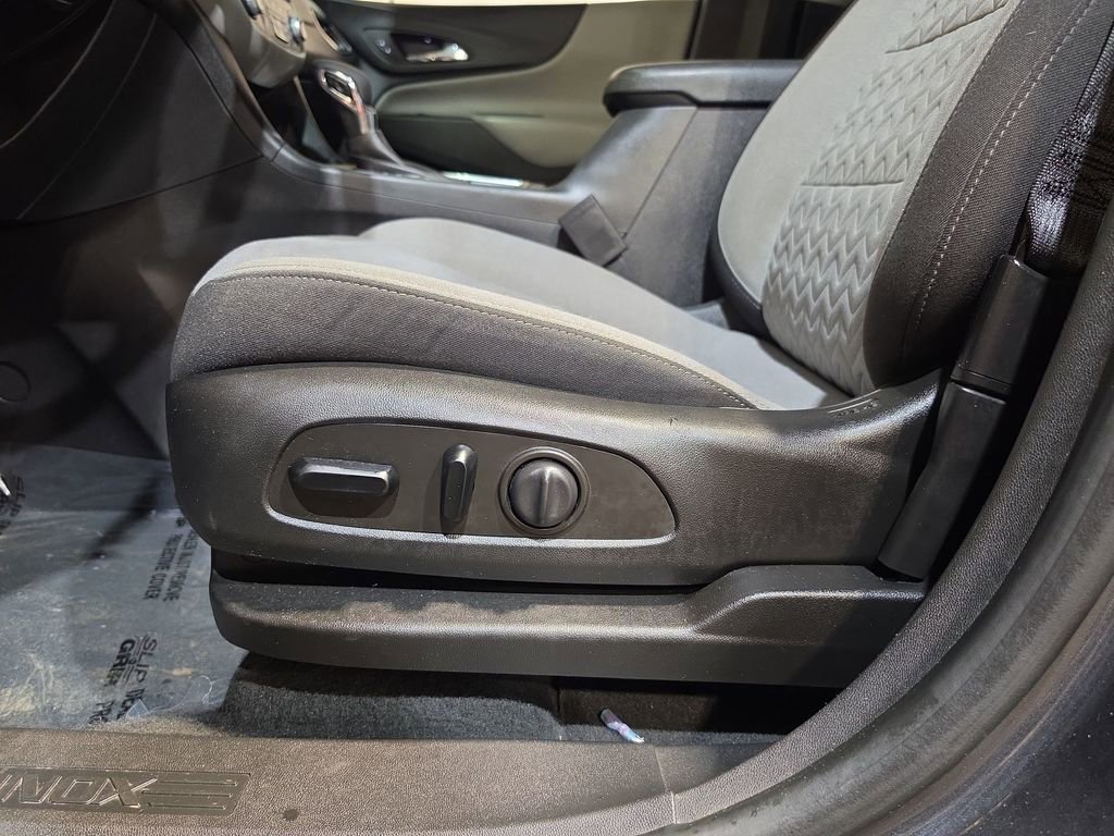 Used 2022 Chevrolet Equinox LT FWD image 14