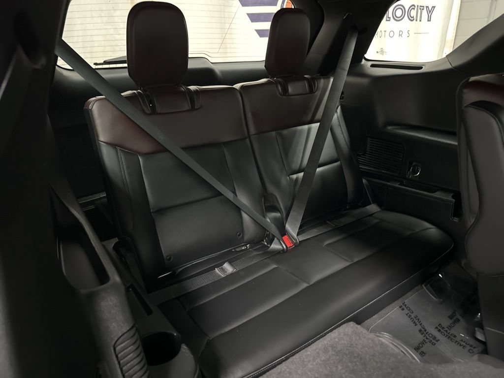 Used 2024 Ford Explorer Platinum w/ Technology Package AWD/4WD image 39
