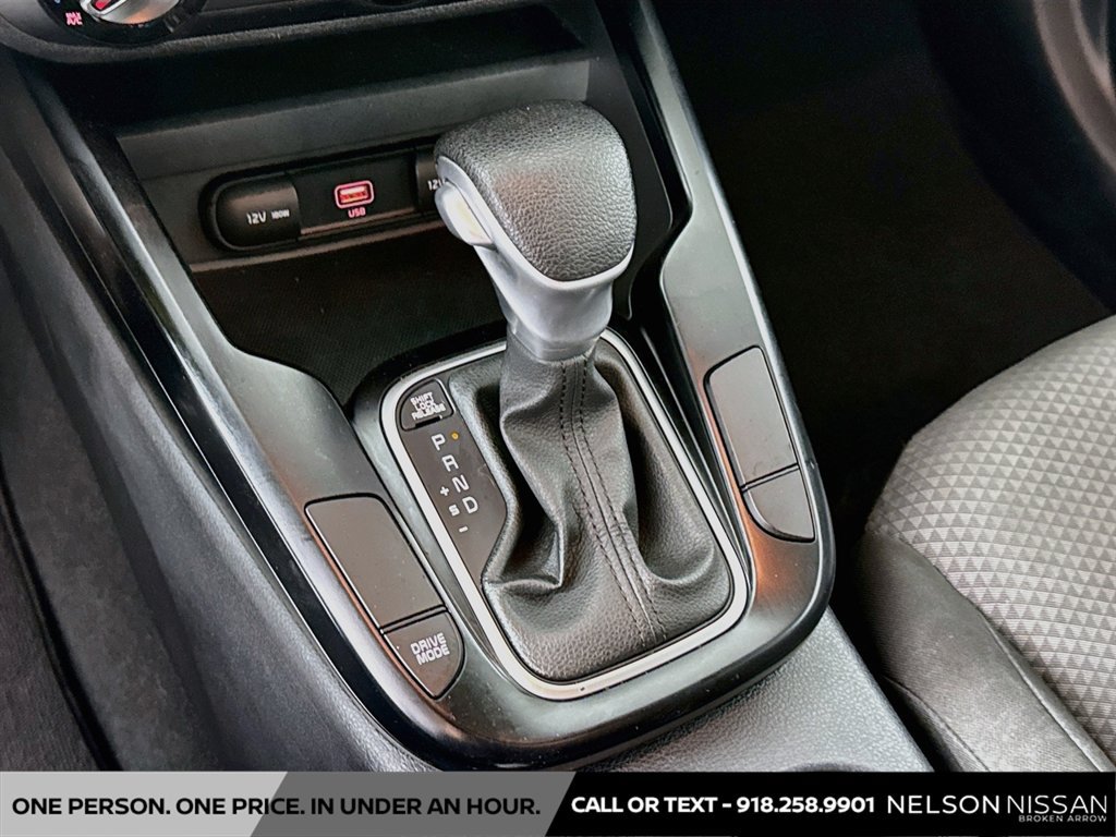 Used 2020 Kia Soul LX FWD image 16