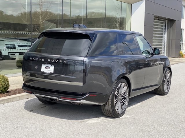 New 2025 Land Rover Range Rover SE image 4