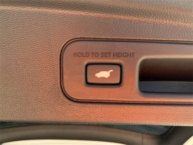 Used 2026 Acura MDX w/ Technology Package FWD image 35
