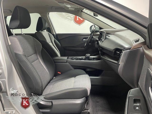 Used 2022 Nissan Rogue SV image 23