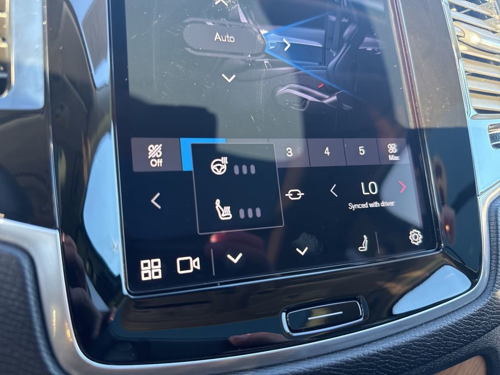 Used 2024 Volvo XC90 B5 Plus image 24