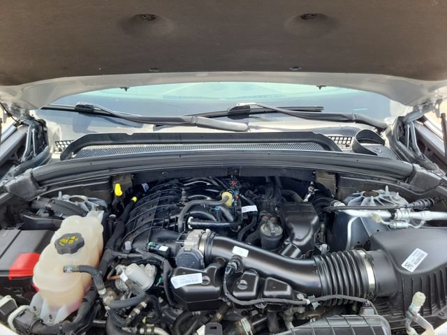 Used 2023 Jeep Grand Cherokee Altitude RWD image 24
