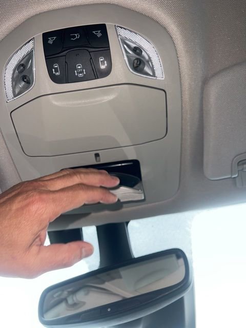 Used 2022 Chrysler Pacifica Touring-L image 19