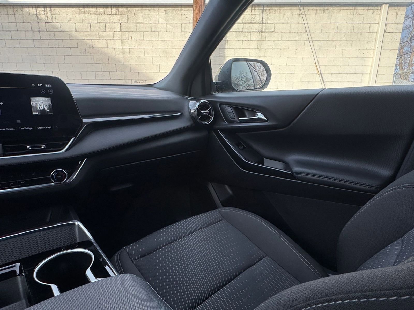 Used 2025 Chevrolet Equinox LT image 34