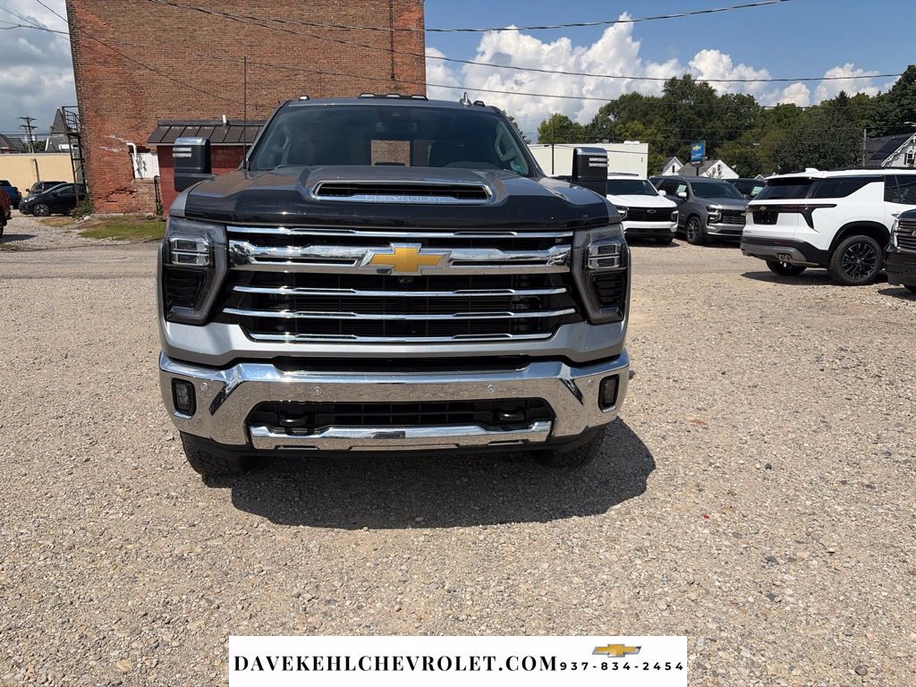 Used 2025 Chevrolet Silverado 2500 LTZ w/ LTZ Plus Package AWD/4WD image 8