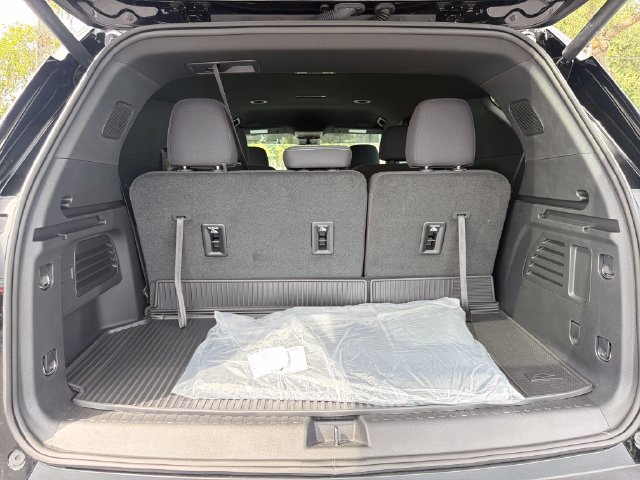 New 2026 Chevrolet Traverse LT w/ Driver Confidence Package FWD image 10