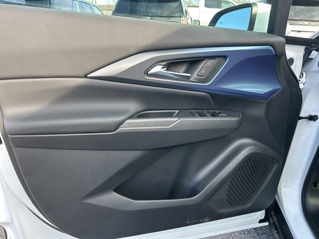 New 2026 Chevrolet Equinox EV LT image 11