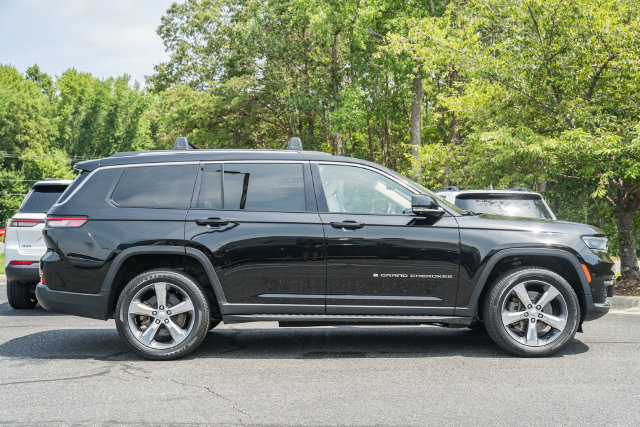 Used 2021 Jeep Grand Cherokee L Limited w/ Luxury Tech Group II AWD/4WD image 7