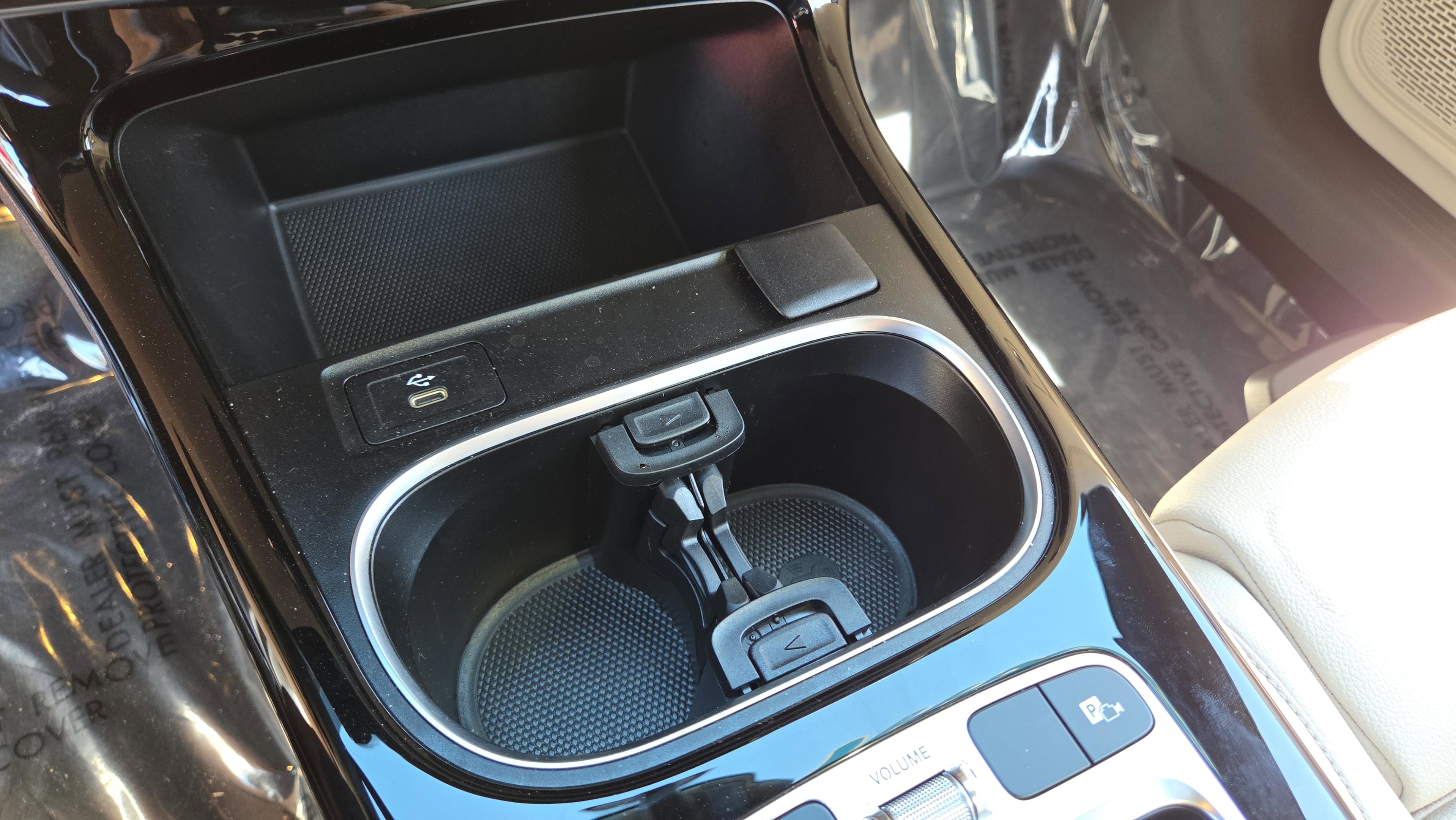 Used 2025 Mercedes-Benz CLA 250 image 12