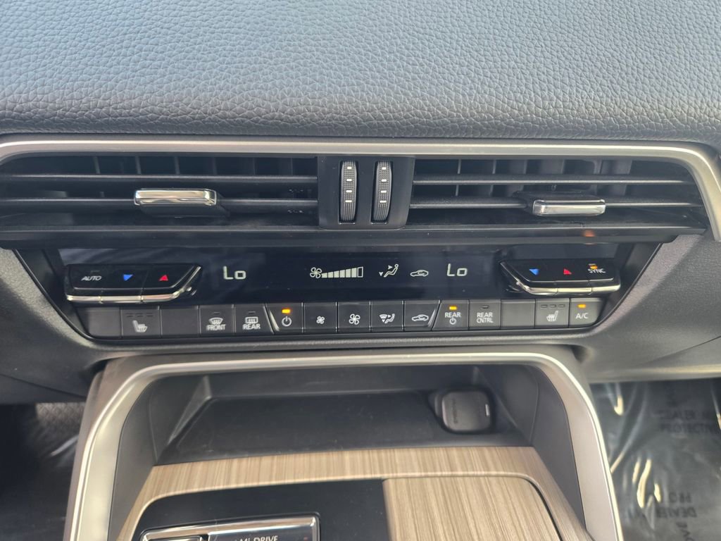 Certified 2024 MAZDA CX-90 Plug-In Hybrid w/ Preferred AWD/4WD image 16