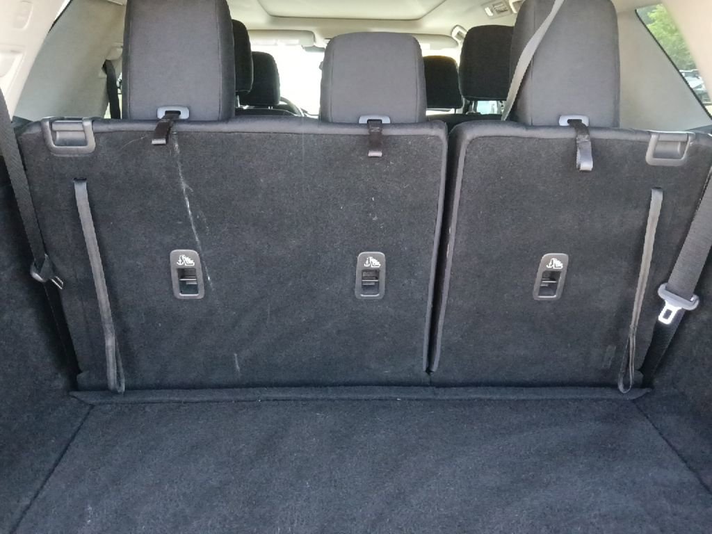 Used 2022 Nissan Pathfinder SV w/ SV Premium Package image 29