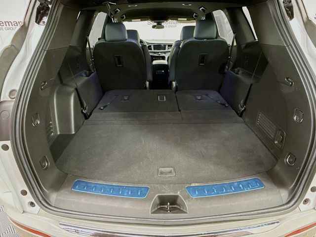Used 2023 Buick Enclave Essence image 28