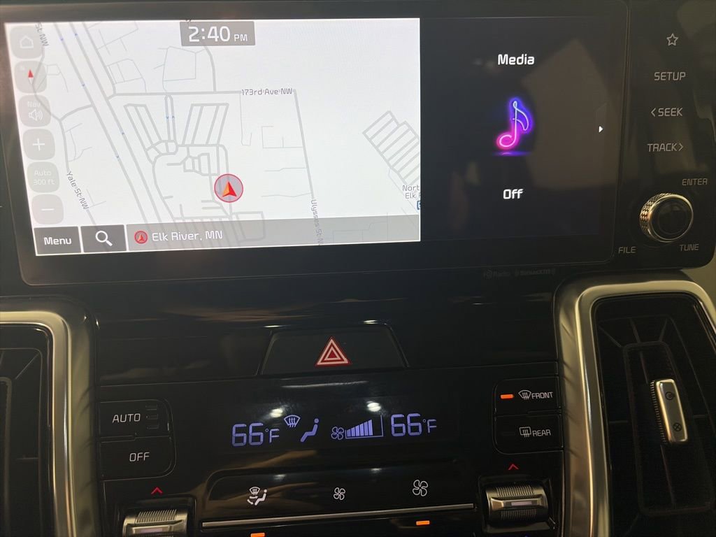 Certified 2023 Kia Sorento SX AWD/4WD image 3