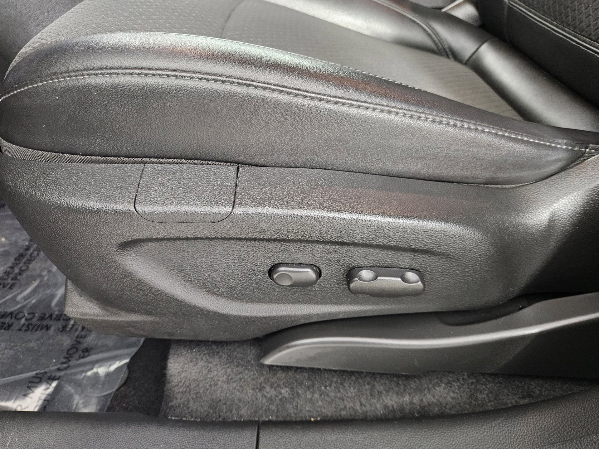 Used 2018 Buick Encore Sport Touring FWD image 13