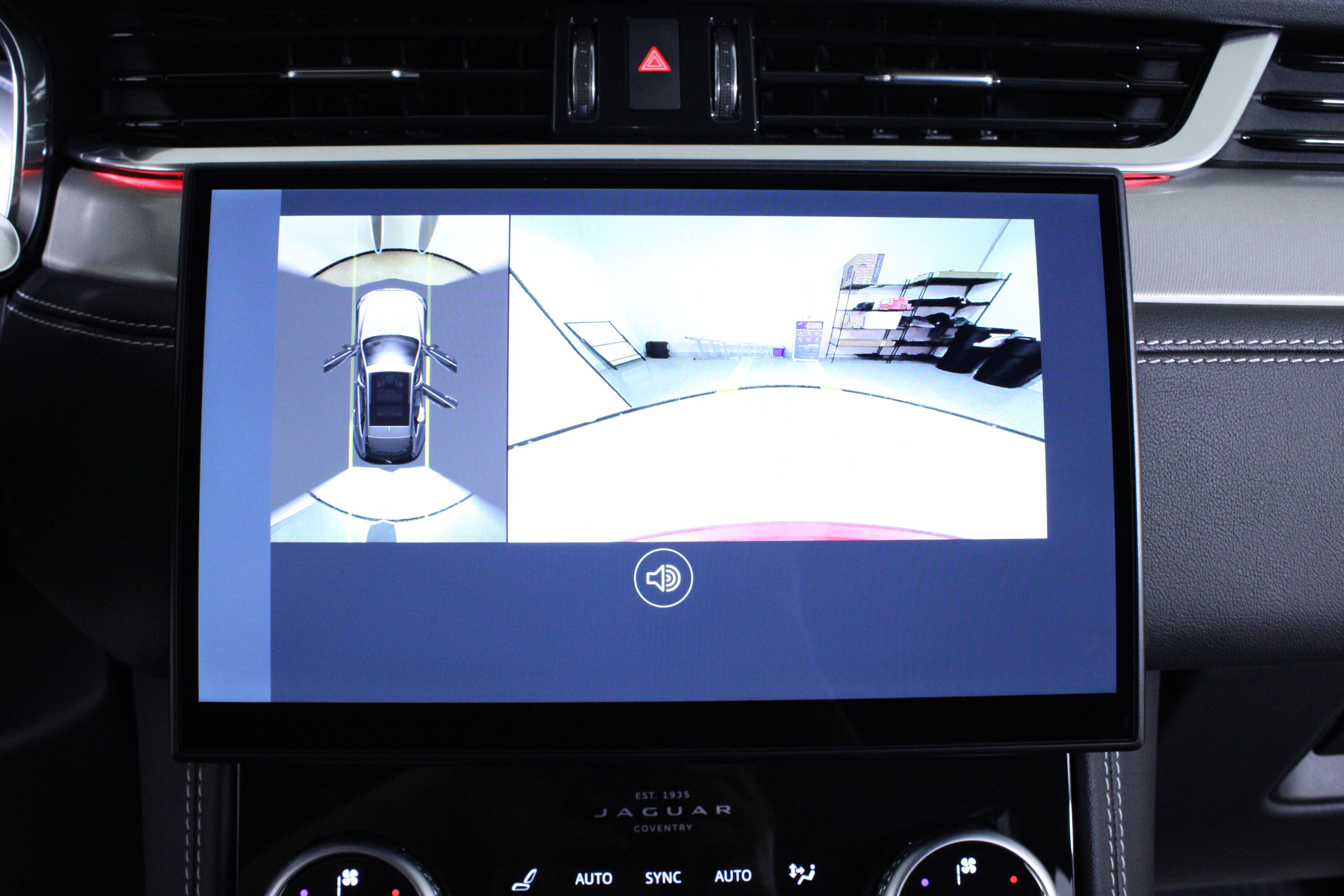 Certified 2026 Jaguar F-PACE R-Dynamic S image 28
