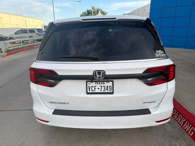 Used 2024 Honda Odyssey Sport image 6