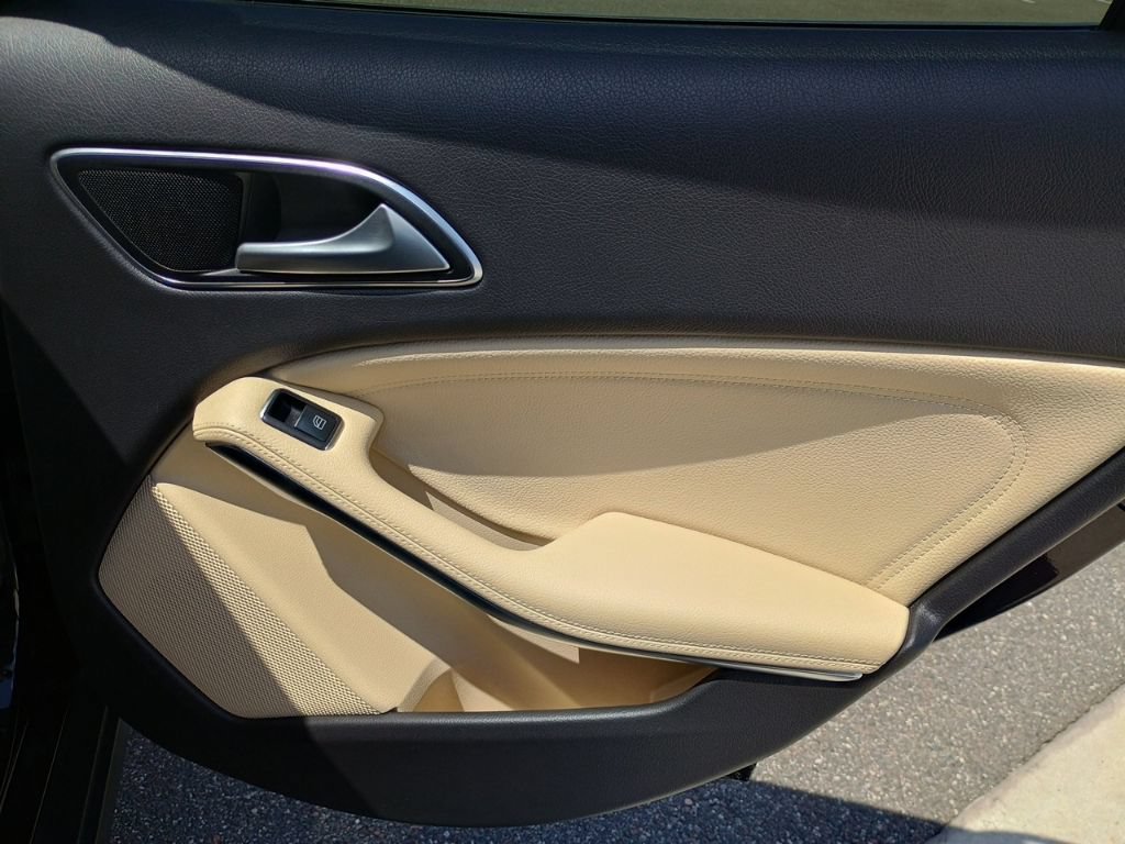 Used 2019 Mercedes-Benz GLA 250 image 16