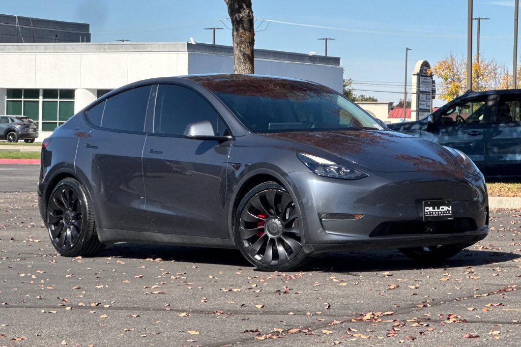 Used 2022 Tesla Model Y Performance AWD/4WD image 2