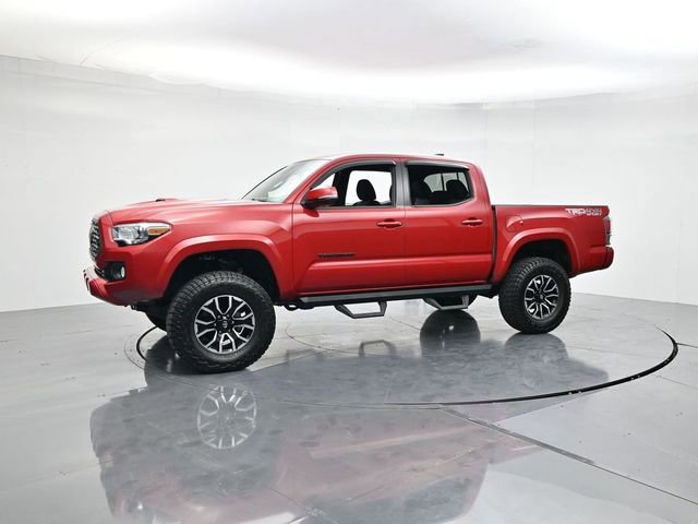 Used 2022 Toyota Tacoma TRD Sport w/ Technology Package image 6