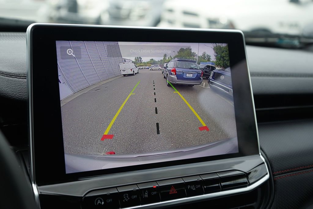 Used 2023 Jeep Compass Trailhawk AWD/4WD image 16