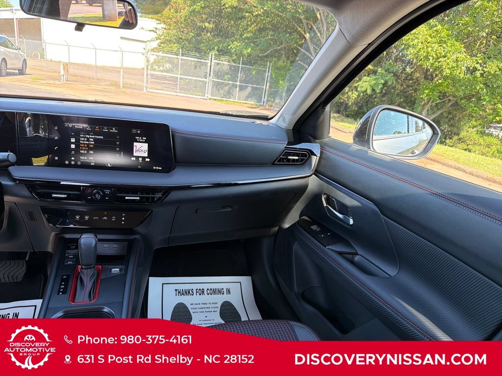 Certified 2026 Nissan Kicks SR FWD image 32