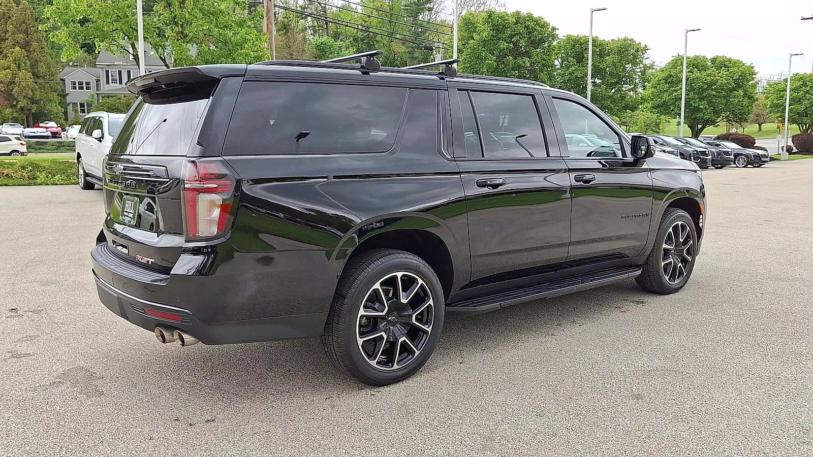 Certified 2023 Chevrolet Suburban RST w/ Sport Performance Package AWD/4WD image 8