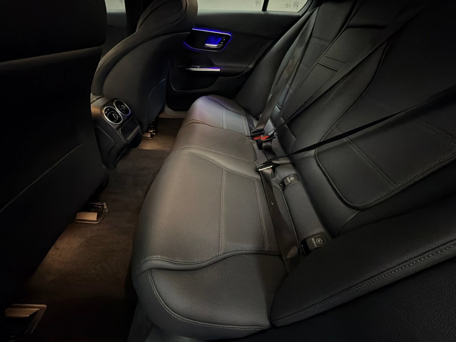 Used 2025 Mercedes-Benz C 300 Sedan image 39