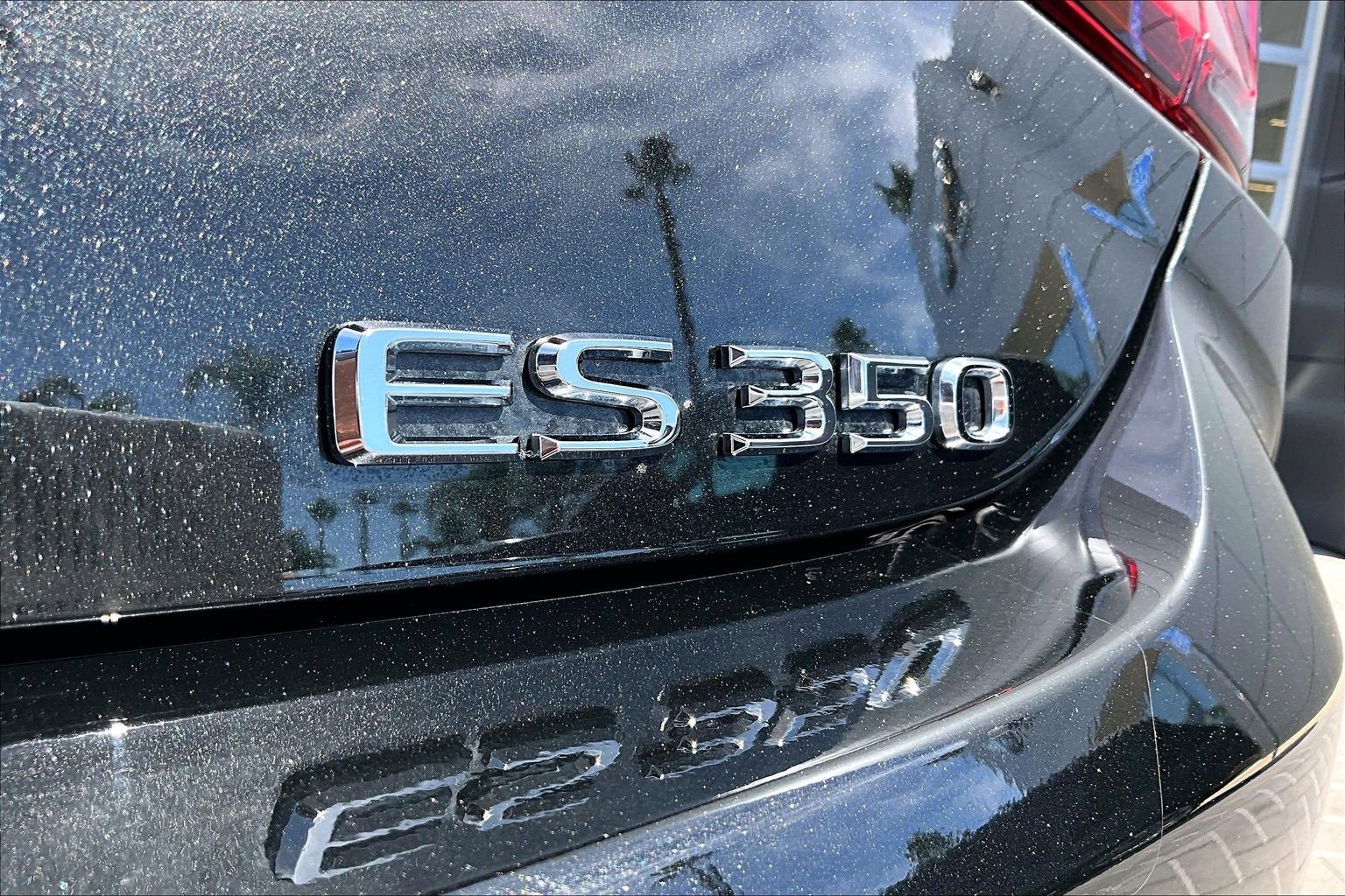 Used 2024 Lexus ES 350 w/ Premium Package image 8