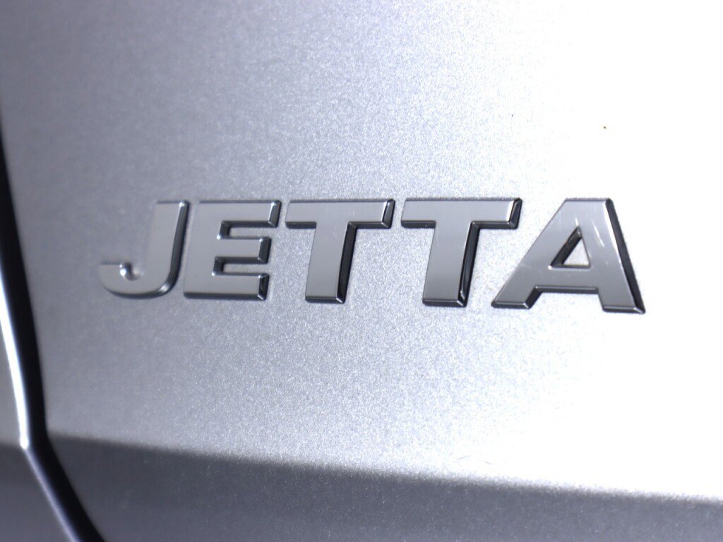 Used 2020 Volkswagen Jetta S w/ Driver Assistance Package image 32