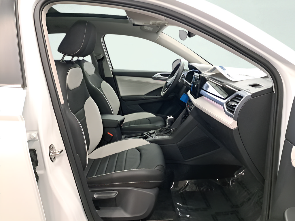 New 2025 Volkswagen Taos SEL AWD/4WD image 18