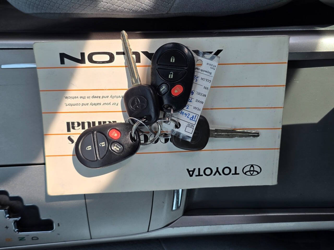 Used 2006 Toyota Avalon XL FWD image 24