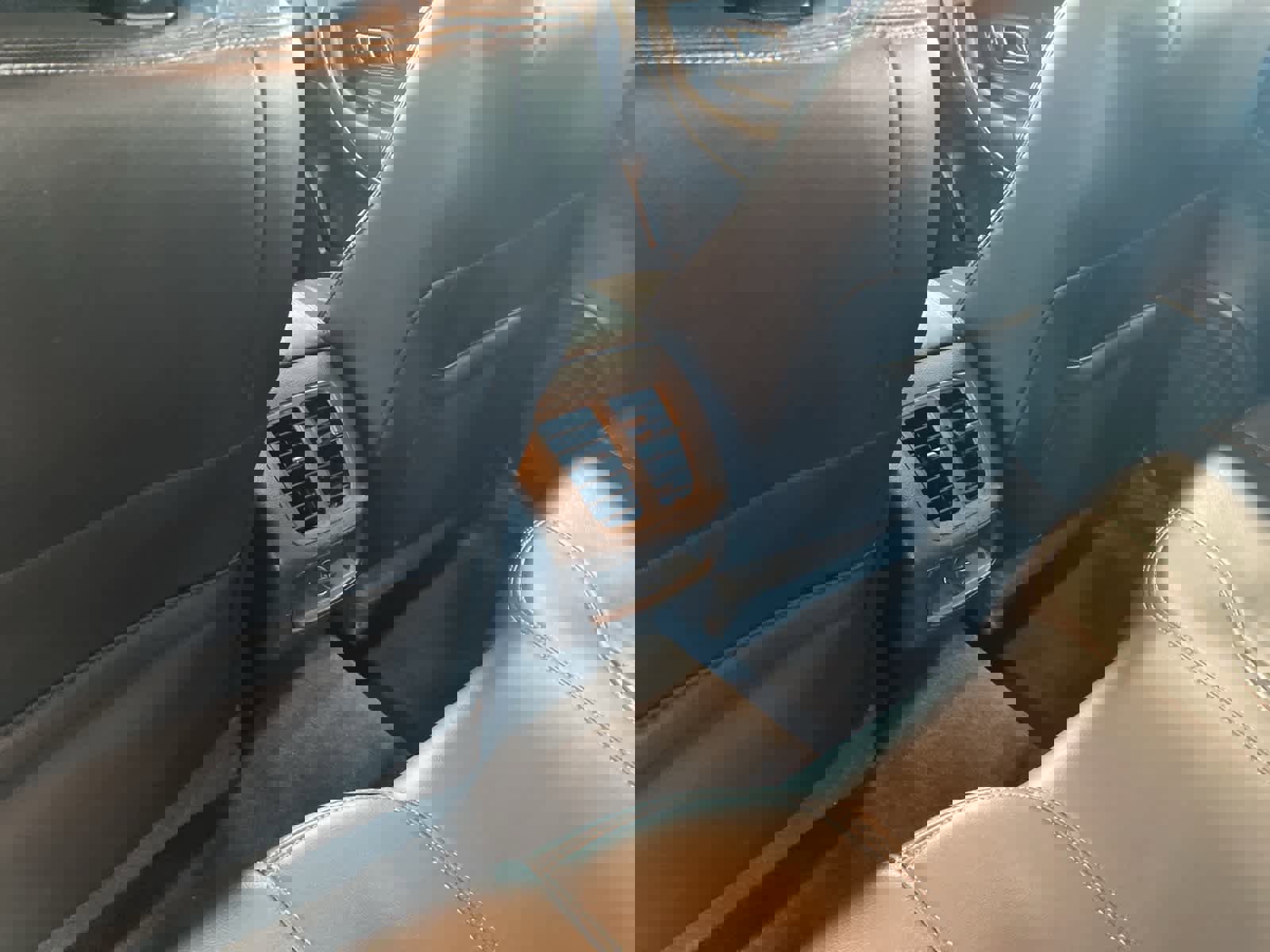 Used 2016 Ford Taurus SEL w/ Equipment Group 201A image 27