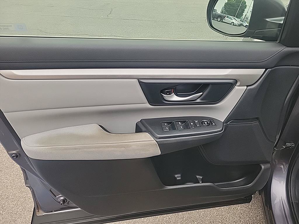 Used 2017 Honda CR-V LX image 14