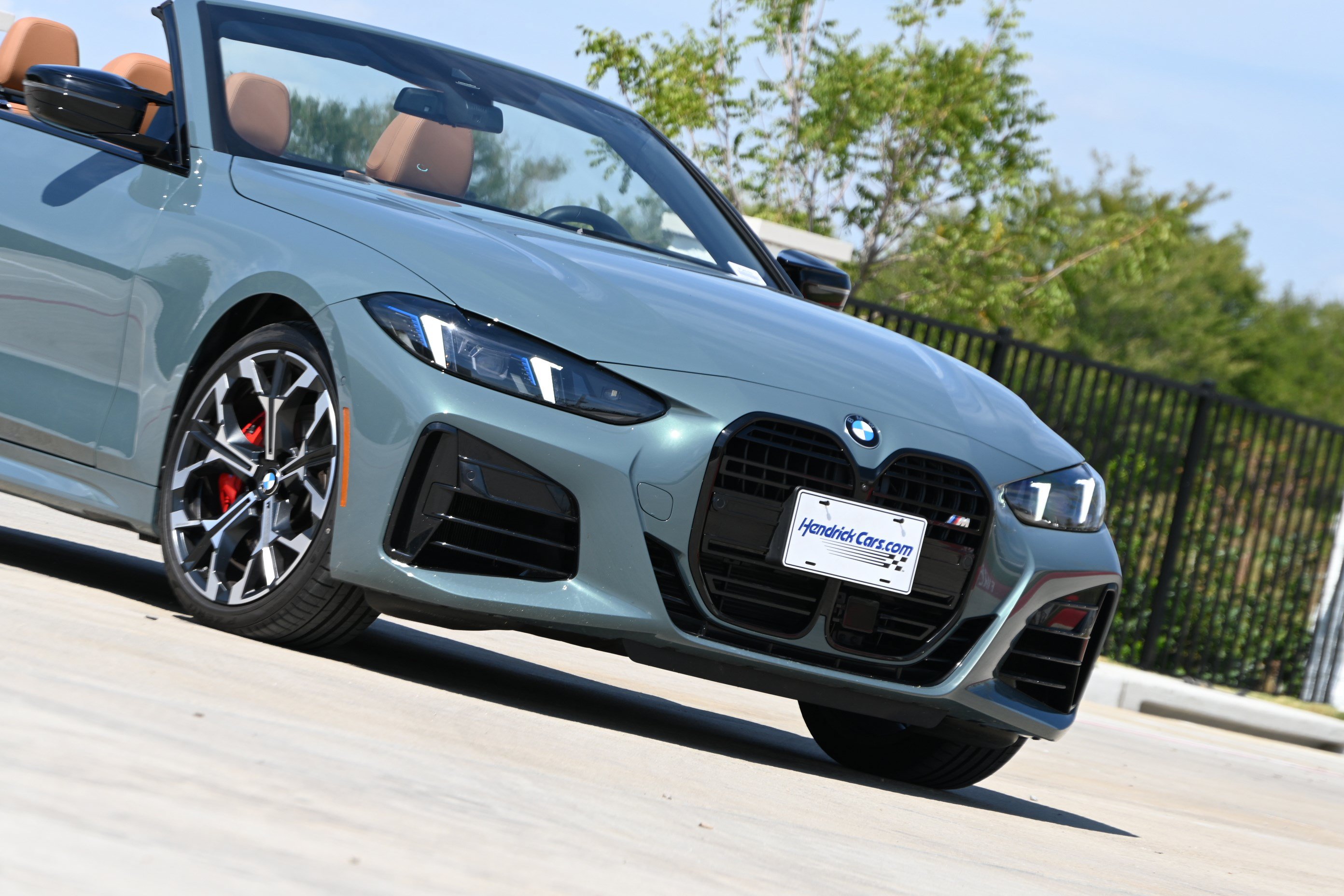 Used 2026 BMW M440i Convertible w/ Premium Package RWD image 39