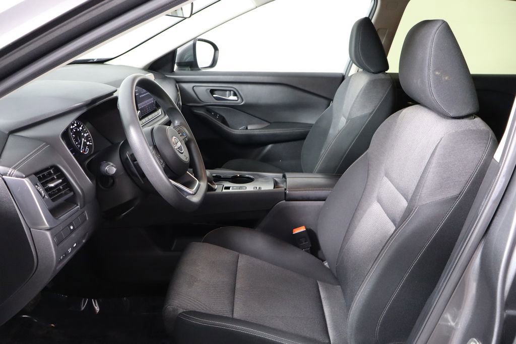 Used 2024 Nissan Rogue SV image 16