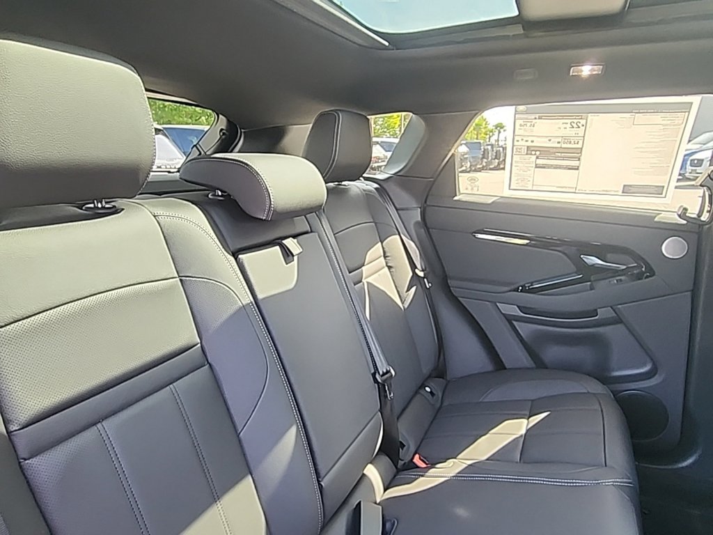New 2026 Land Rover Range Rover Evoque Hoxton AWD/4WD image 18