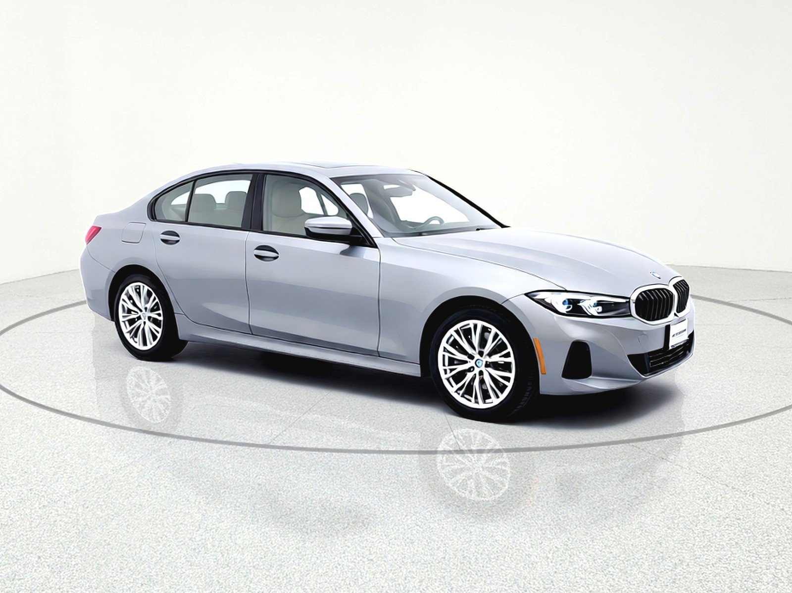 Used 2023 BMW 330i Sedan w/ Driving Assistance Package image 3
