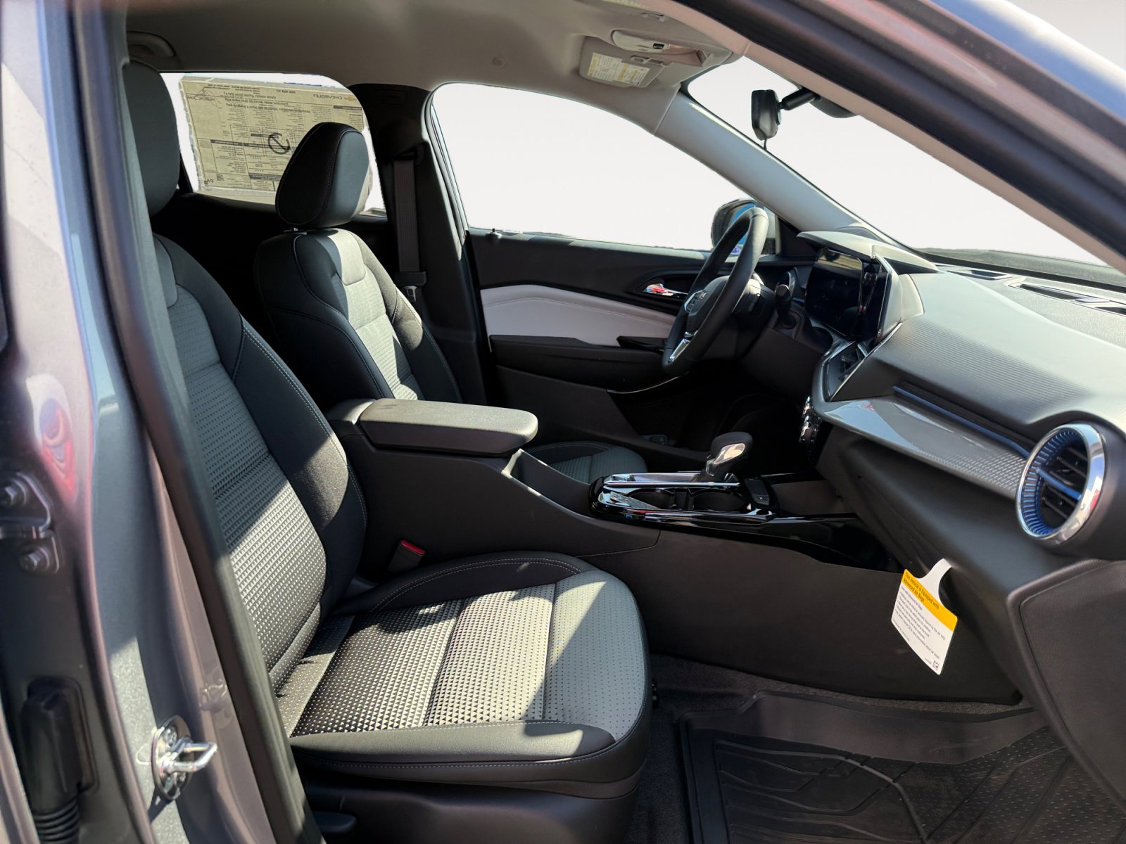 New 2026 Chevrolet Trax LT w/ Driver Confidence Package image 19