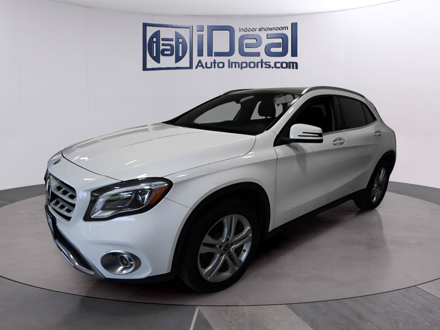 Used 2020 Mercedes-Benz GLA 250 4MATIC w/ Premium Package image 1