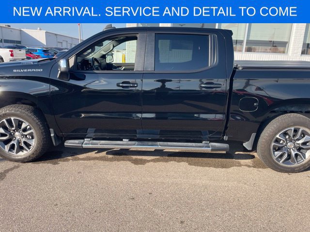 Used 2025 Chevrolet Silverado 1500 LT AWD/4WD image 13