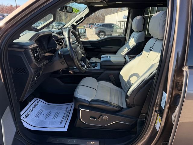 Used 2022 Ford F150 Lightning Platinum image 18