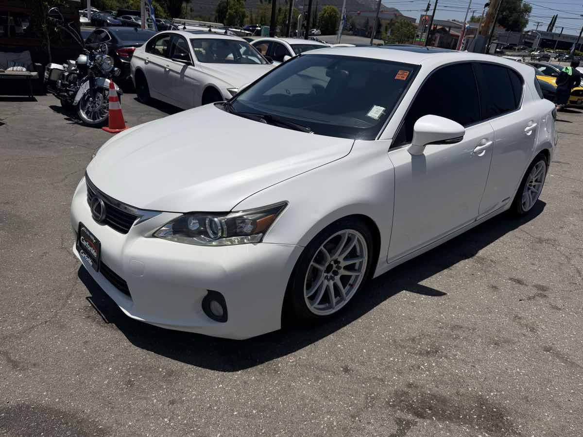 Used 2013 Lexus CT 200h FWD image 3