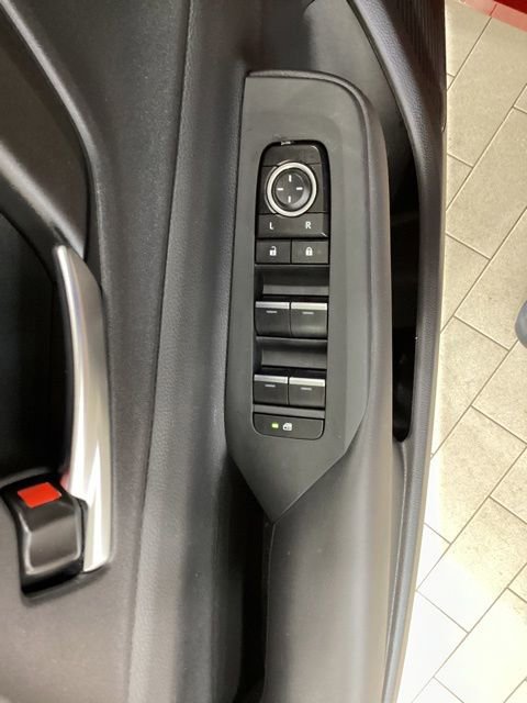 Used 2024 Toyota Prius Prime FWD image 14