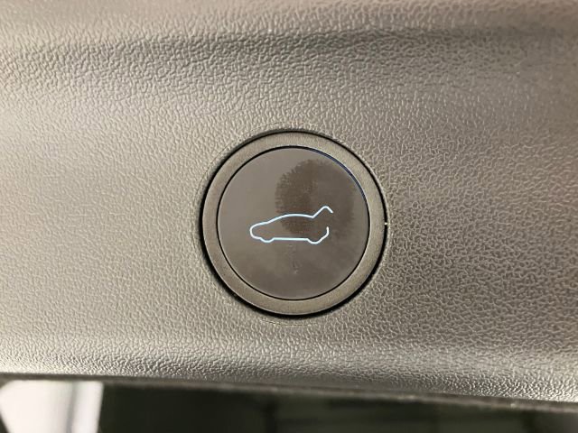 Used 2022 Tesla Model Y Long Range image 36