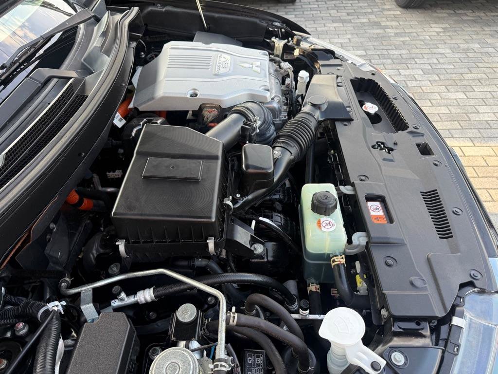Used 2018 Mitsubishi Outlander SEL AWD/4WD image 47