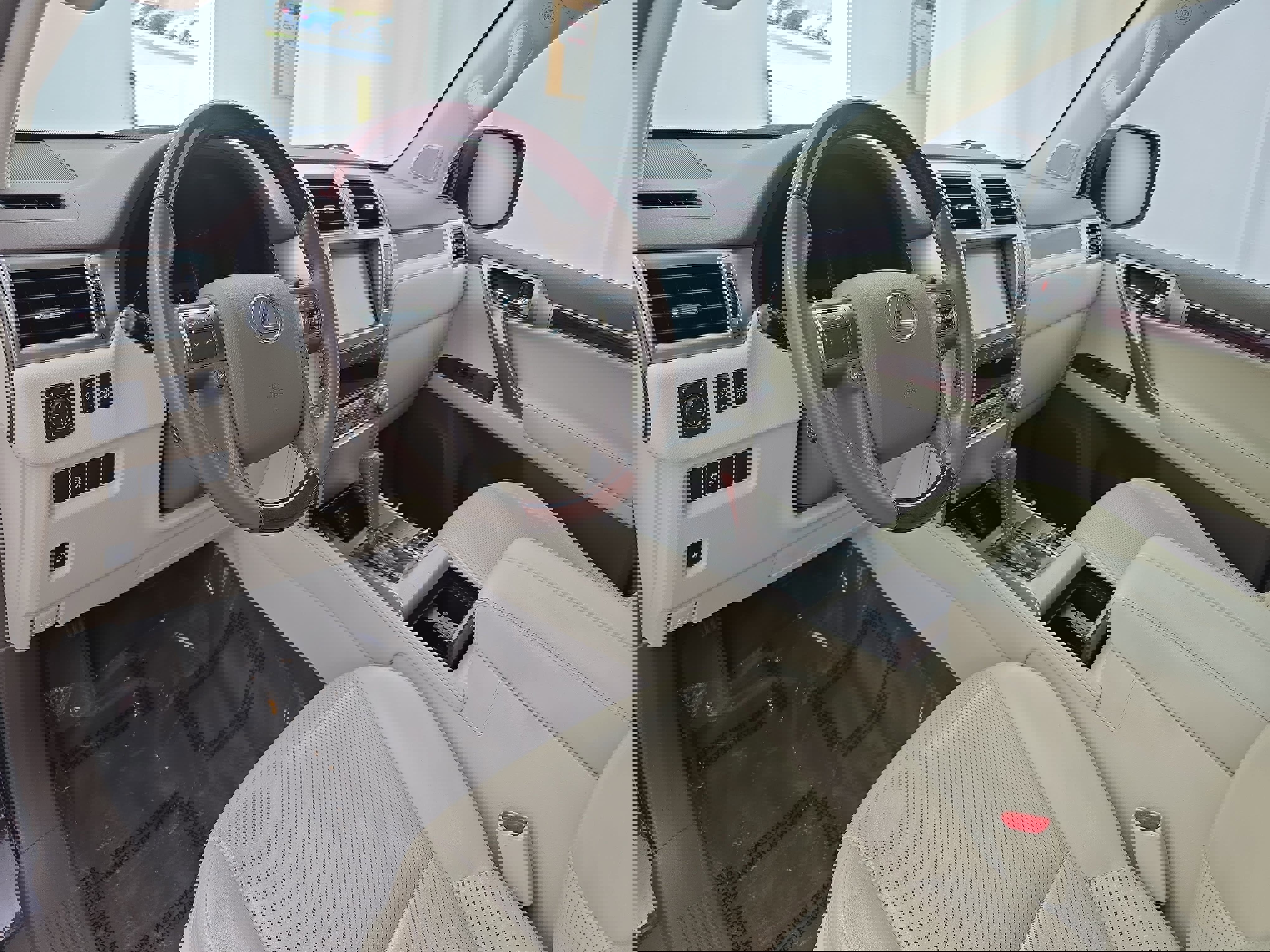 Used 2012 Lexus GX 460 w/ Comfort Plus Pkg image 15