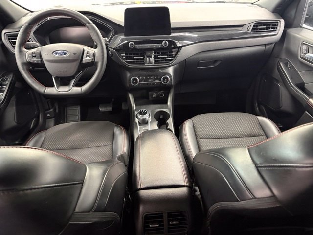 Used 2025 Ford Escape ST-Line Select AWD/4WD image 2