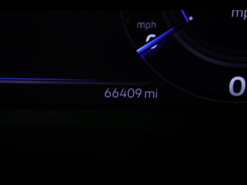 Used 2022 Volkswagen Atlas SE w/ Black Wheel Package image 24